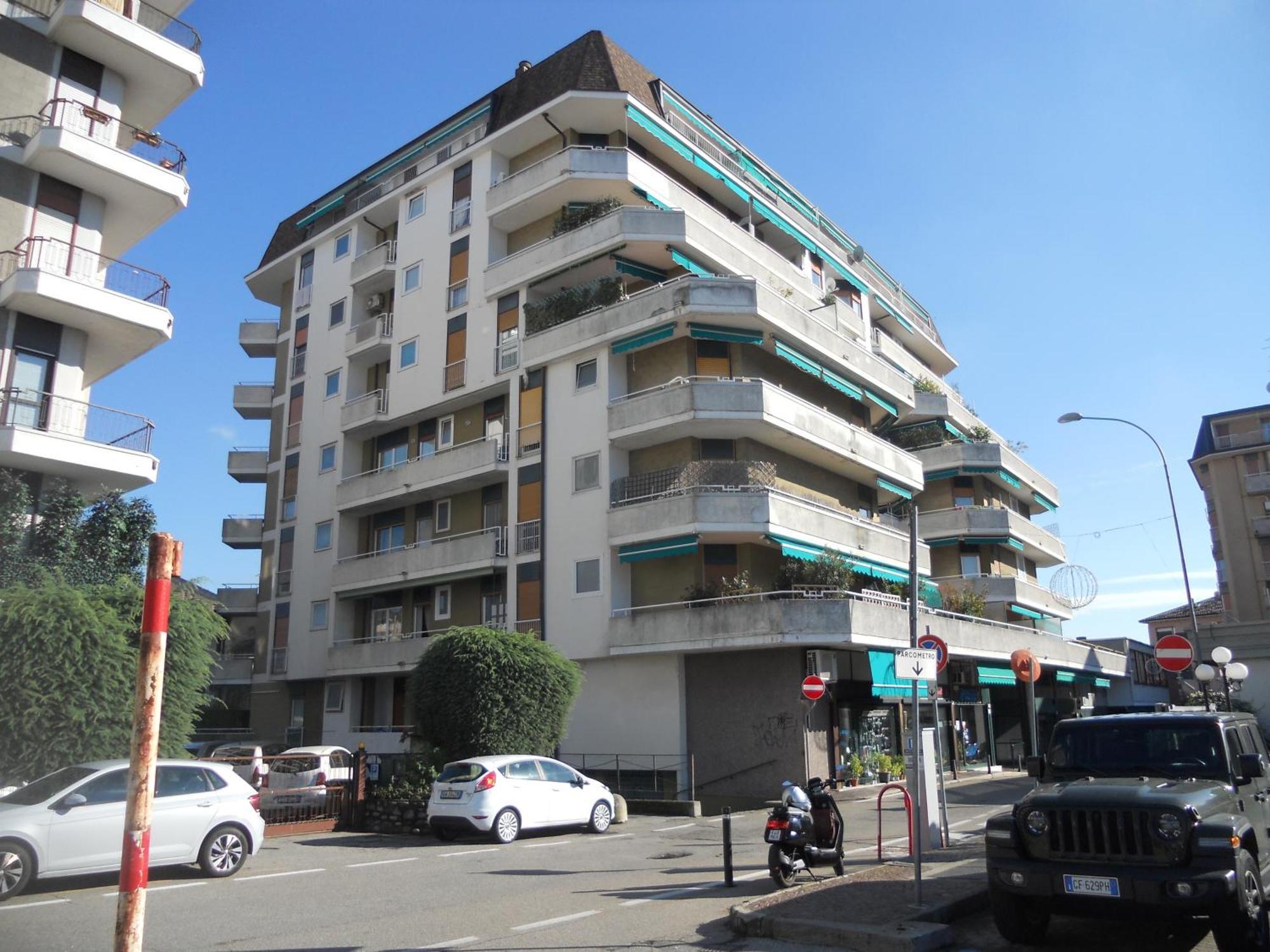 Isa Center - Leonardo Accademy - Mxp - Lakes Sesto Calende Εξωτερικό φωτογραφία